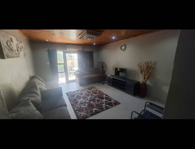 4 BEDROOM PROPERTY TO RENT IN OAKLANDS